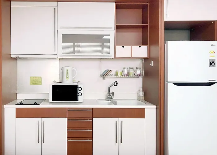 Апартаменты House With A Great View And Elevator Access Right In Front Of Hongik Univ Station