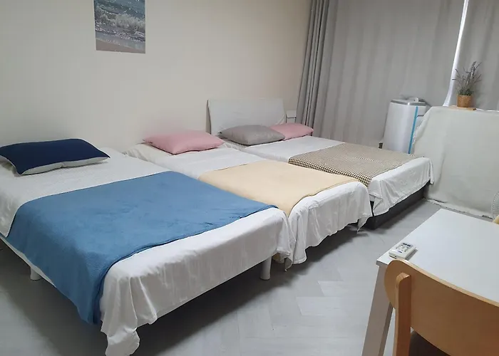 House With A Great View And Elevator Access Right In Front Of Hongik Univ Station
